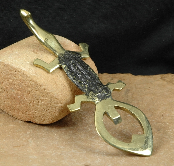 Krokodil Bronze Flaschenöffner - Gelbguss